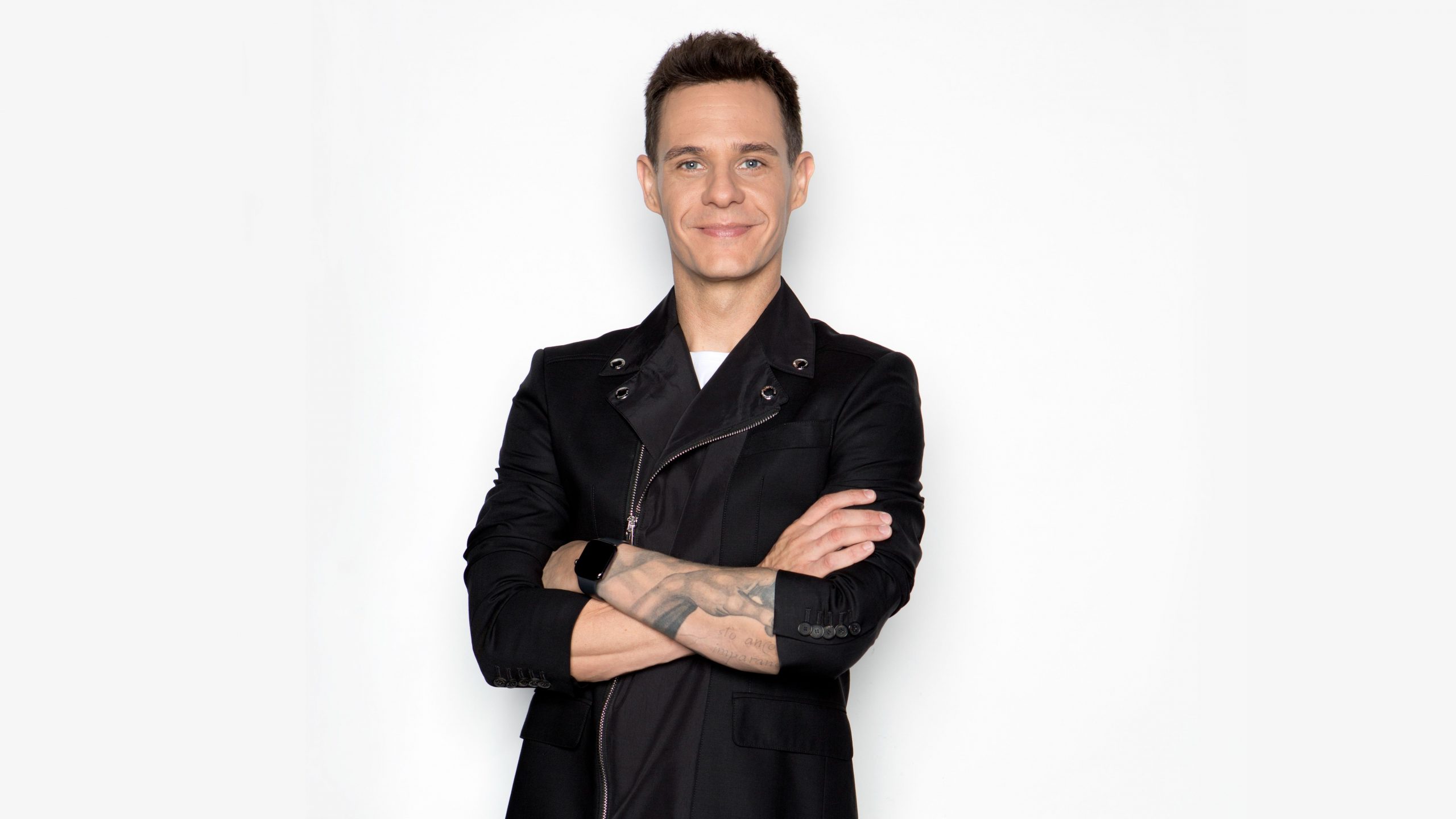 Christian Gálvez lidera la competencia de ‘Celebrity School’ donde famosos se enfrentan a jóvenes estudiantes en una emocionante ‘vuelta al cole’