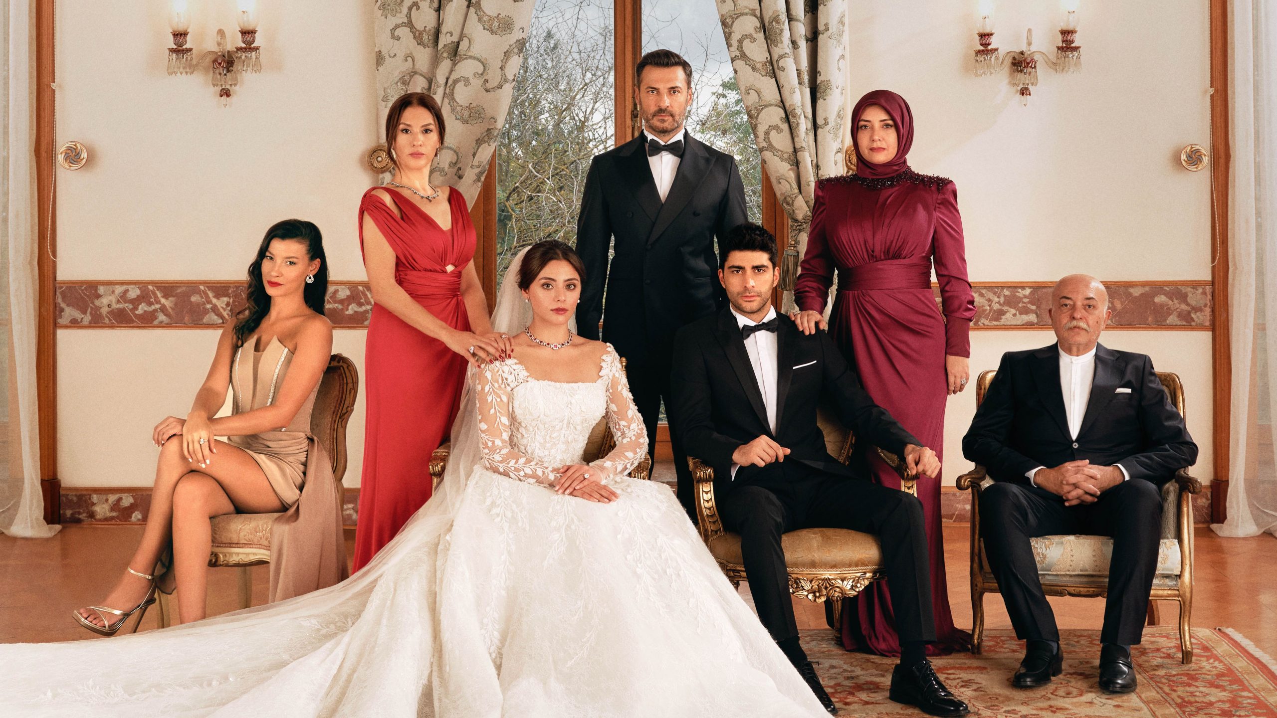 El estreno de la serie ‘Mundos Opuestos’ en Divinity marca el comienzo del año con una épica batalla por el amor entre dos jóvenes de diferentes orígenes.