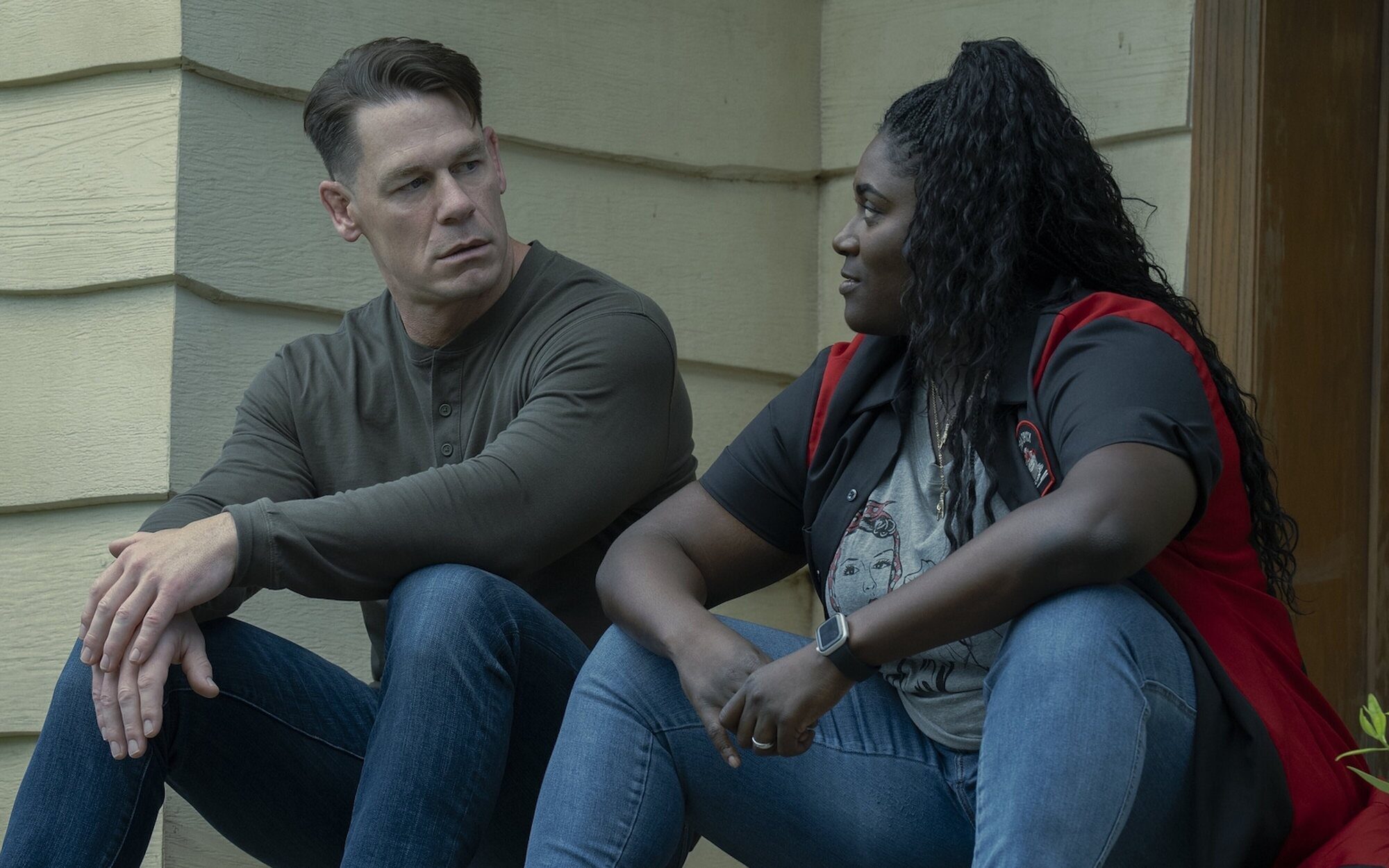 James Gunn anticipa numerosos cameos del Universo DC en El Pacificador, incluido uno “muy grande” al final