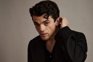 Edward Bluemel, el nuevo Hércules Poirot en la serie Hercule de BBC y BritBox