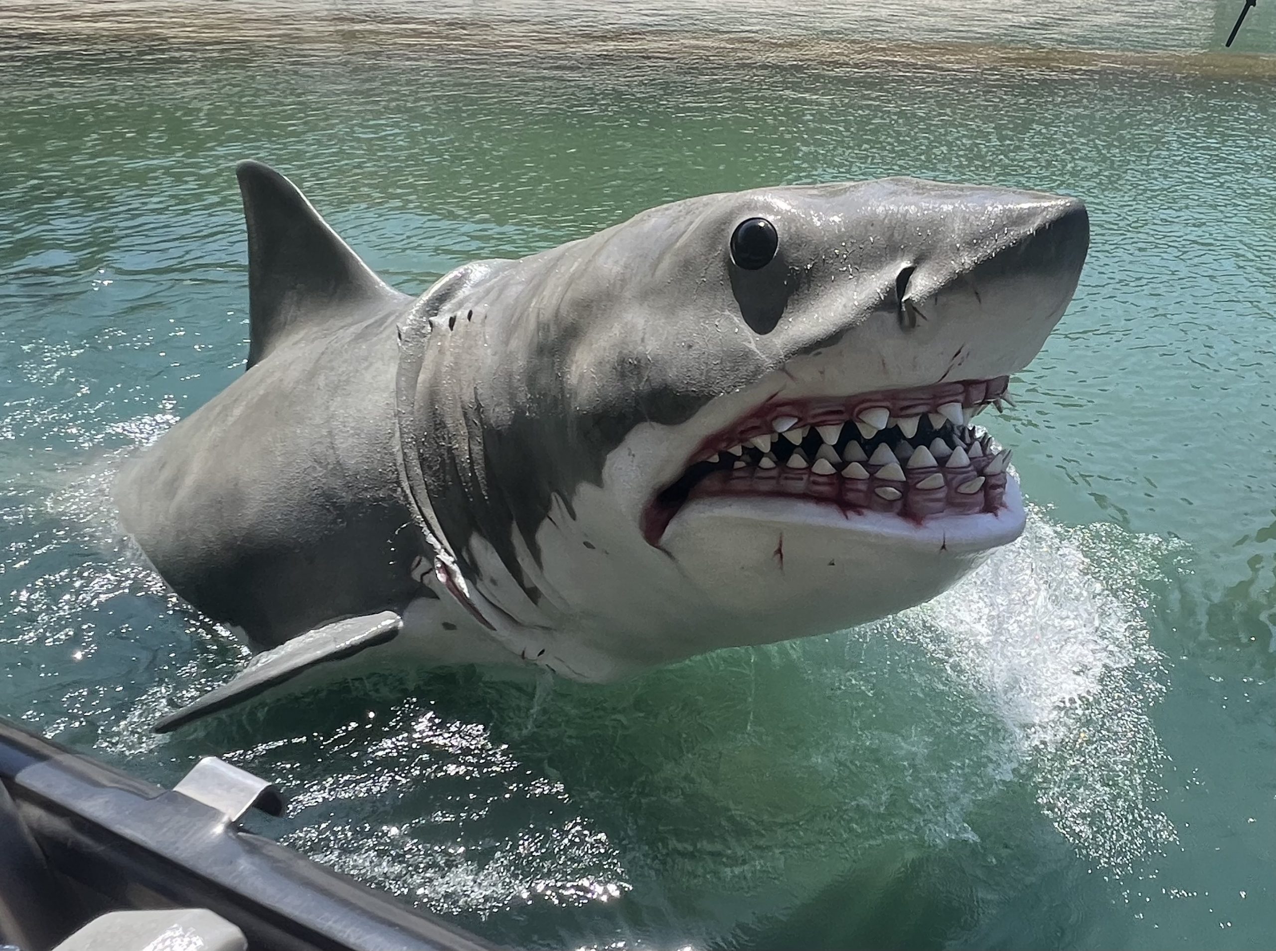 El motivo real por el que apenas vemos al tiburón en ‘Tiburón’: el fallo técnico que Spielberg convirtió en genialidad