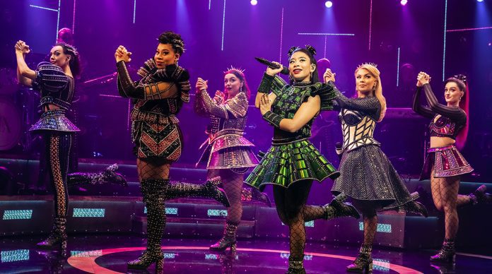 Six, El Musical