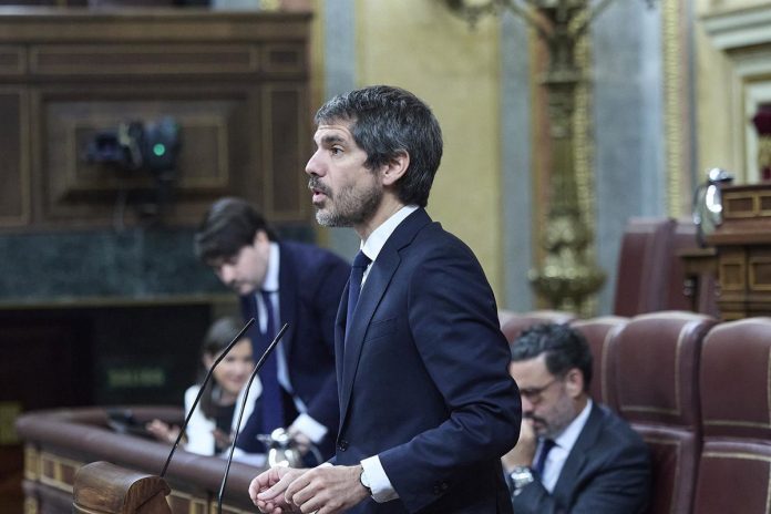 Ernest Urtasun durante la tramitación de la Ley del Cine en el Congreso