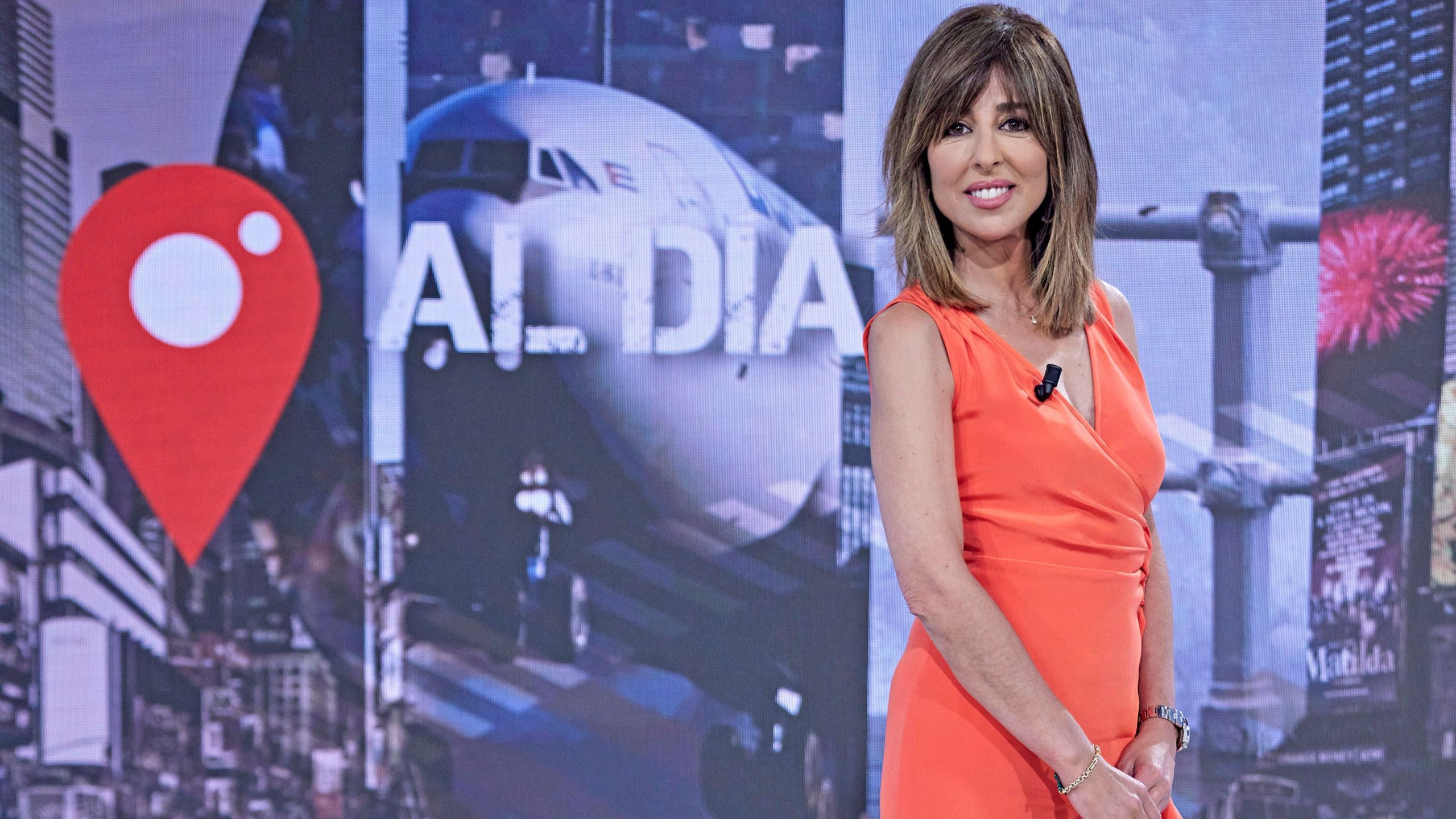 ‘Cuatro al día’ presentado por Ana Terradillos