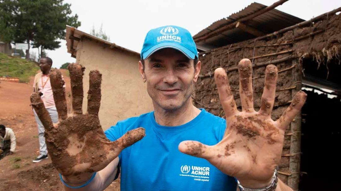 12 Meses, ACNUR y Jesús Vázquez, juntos de nuevo para sensibilizar, desde la frontera de Rumanía con Ucrania, sobre la situación extrema de los refugiados ante la llegada del invierno