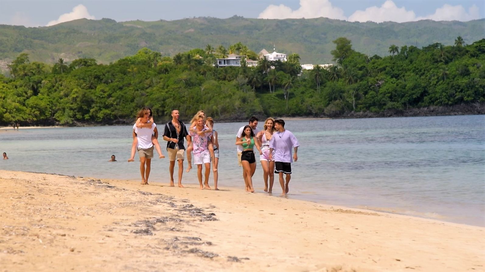 El envío a través de un dron de un objeto personal de Elena a David y nuevos avances en las relaciones, en ‘La Isla de las Tentaciones’