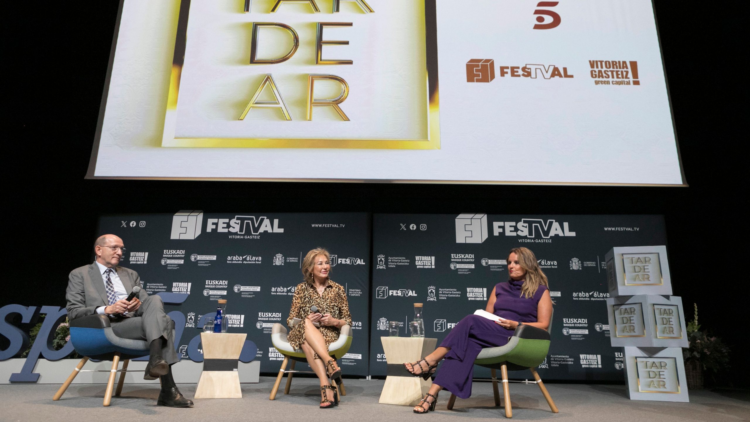 Ana Rosa Quintana regresa con el innovador ‘TardeAR’, un programa de noticias y entretenimiento vespertino en Telecinco Ana Rosa Quintana regresa con el innovador ‘TardeAR’, un programa de noticias y entretenimiento vespertino en Telecinco