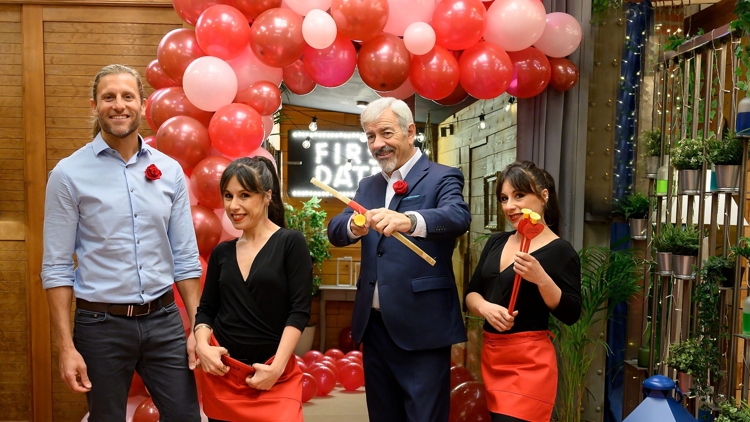 El especial de San Valentín de ‘First Dates’ en Telecinco: flechazos, romanticismo y una cita que arranca con una saeta singular