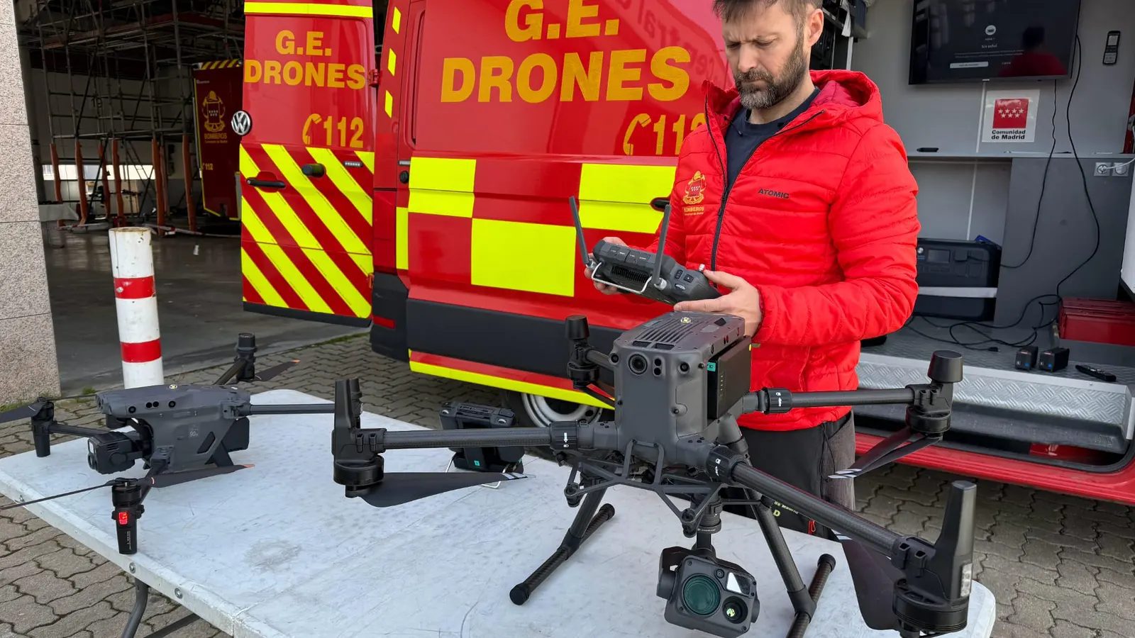 Así trabaja el Cuerpo Especial de Drones de los bomberos de la Comunidad de Madrid