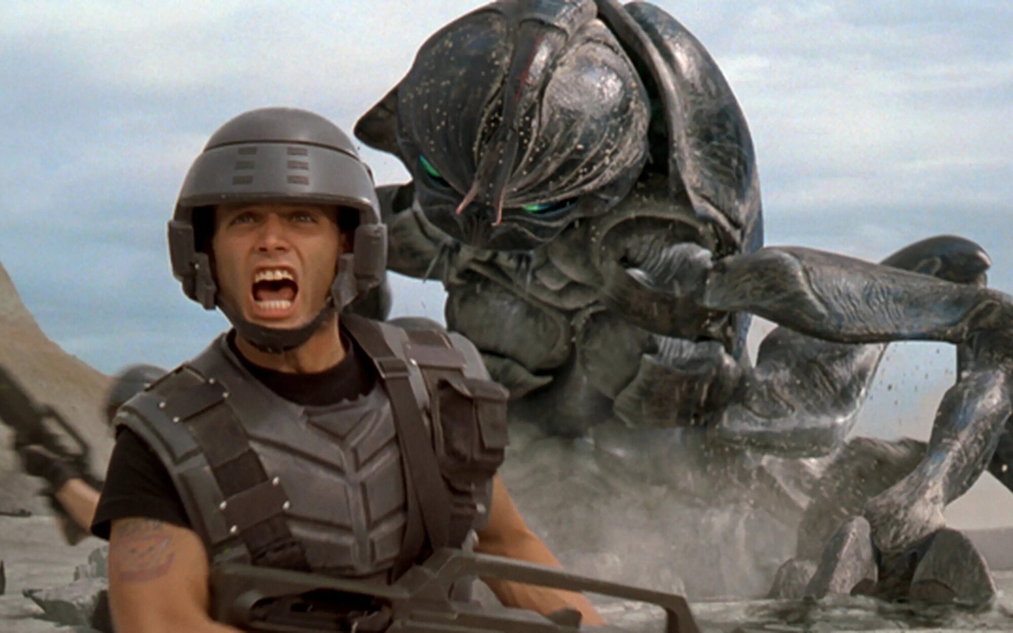 Nueva adaptación de ‘Starship Troopers’ ya cuenta con director