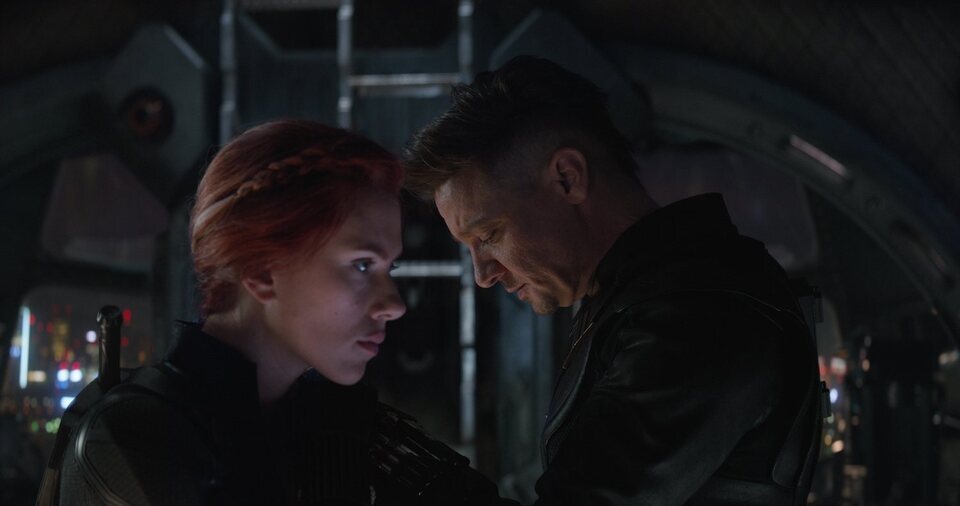Scarlett Johansson y Jeremy Renner en 'Viuda negra'