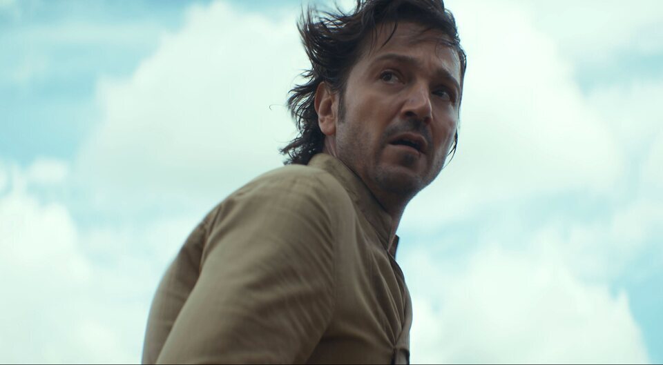 Diego Luna se despide de Cassian Andor tras una década con él