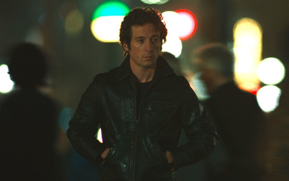 Jeremy Allen como bruce Springsteen