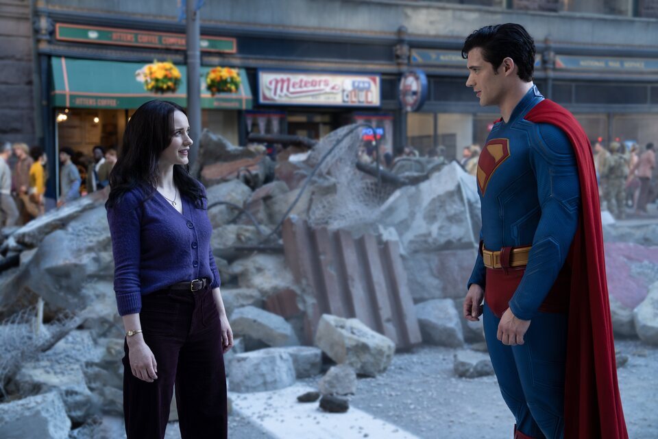 Rachel Brosnahan y David Corenswet en 'Superman'