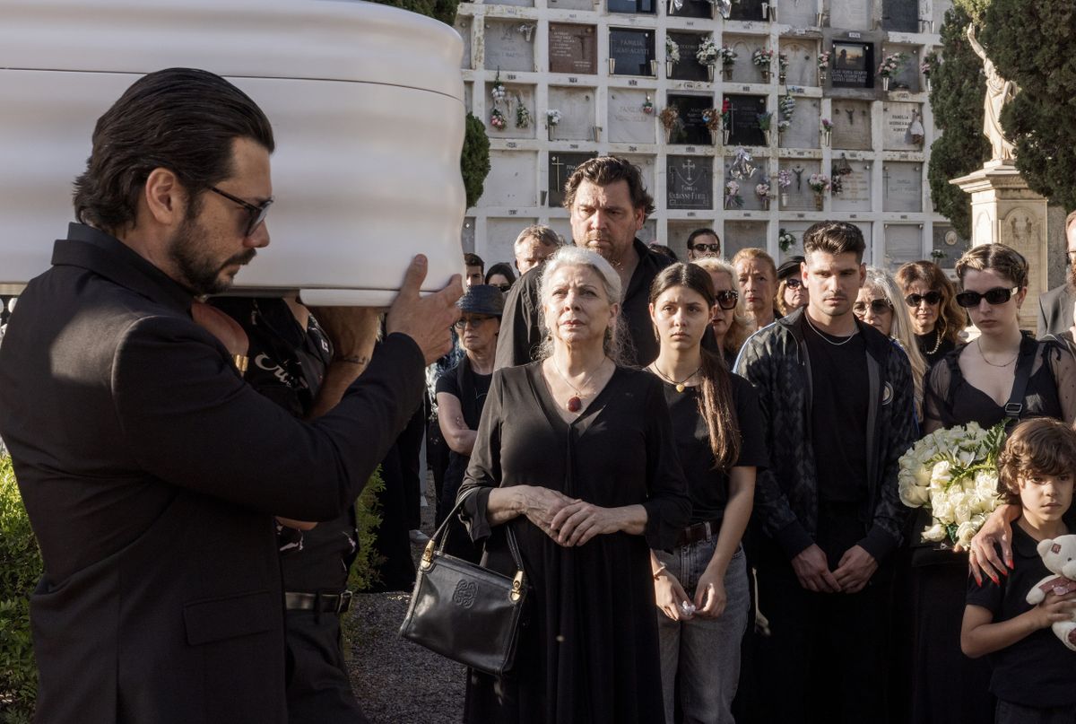Netflix anuncia la fecha de estreno y revela las primeras imágenes de ‘Dos tumbas’, la nueva miniserie española con Álvaro Morte