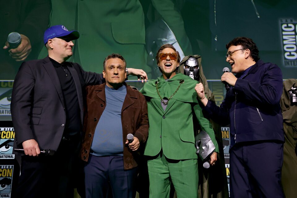 Kevin Feige, Joe Russo, Robert Downey Jr. y Anthony Russo durante la Comic Con 