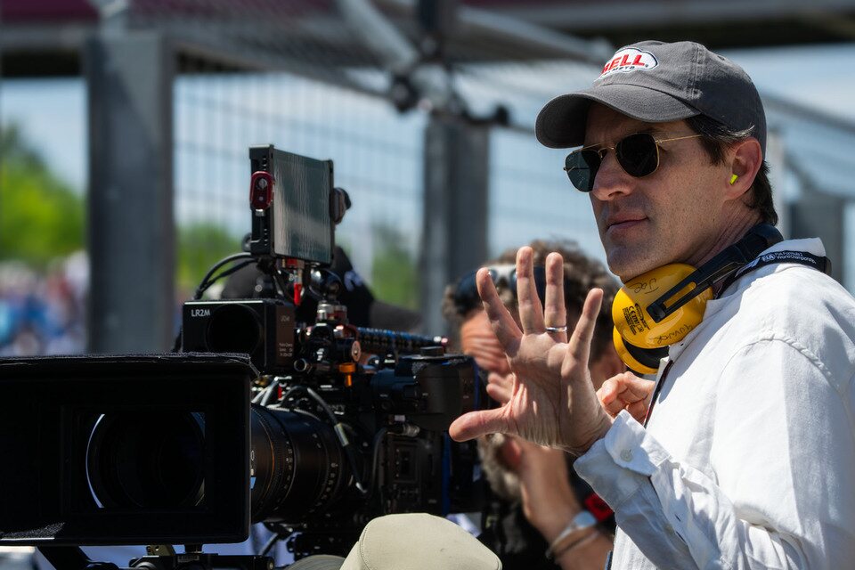 Joseph Kosinski en el set de 'F1: La película'