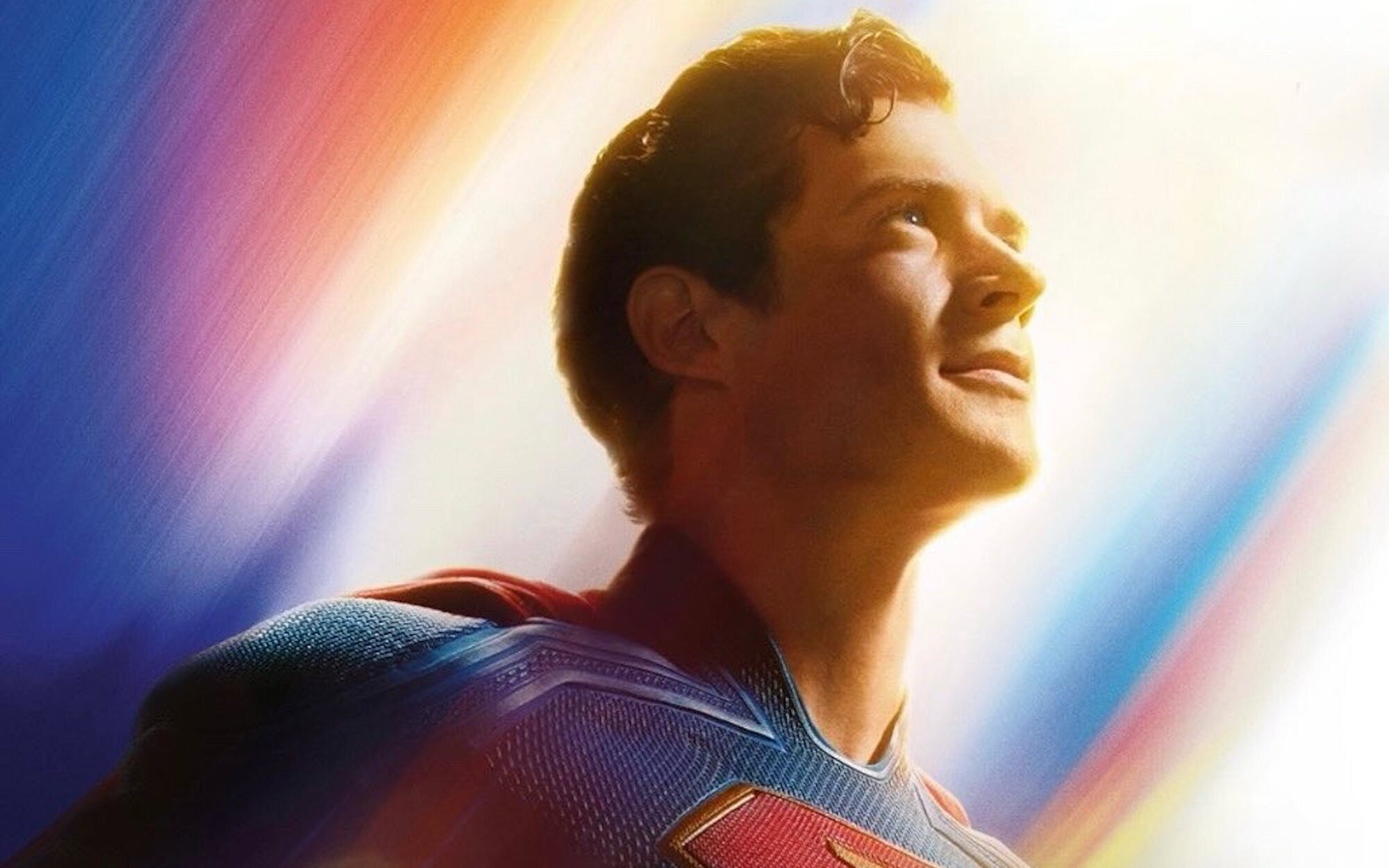 Superman emerge en el cielo de Londres en una de las campañas de marketing más impactantes del cine actual