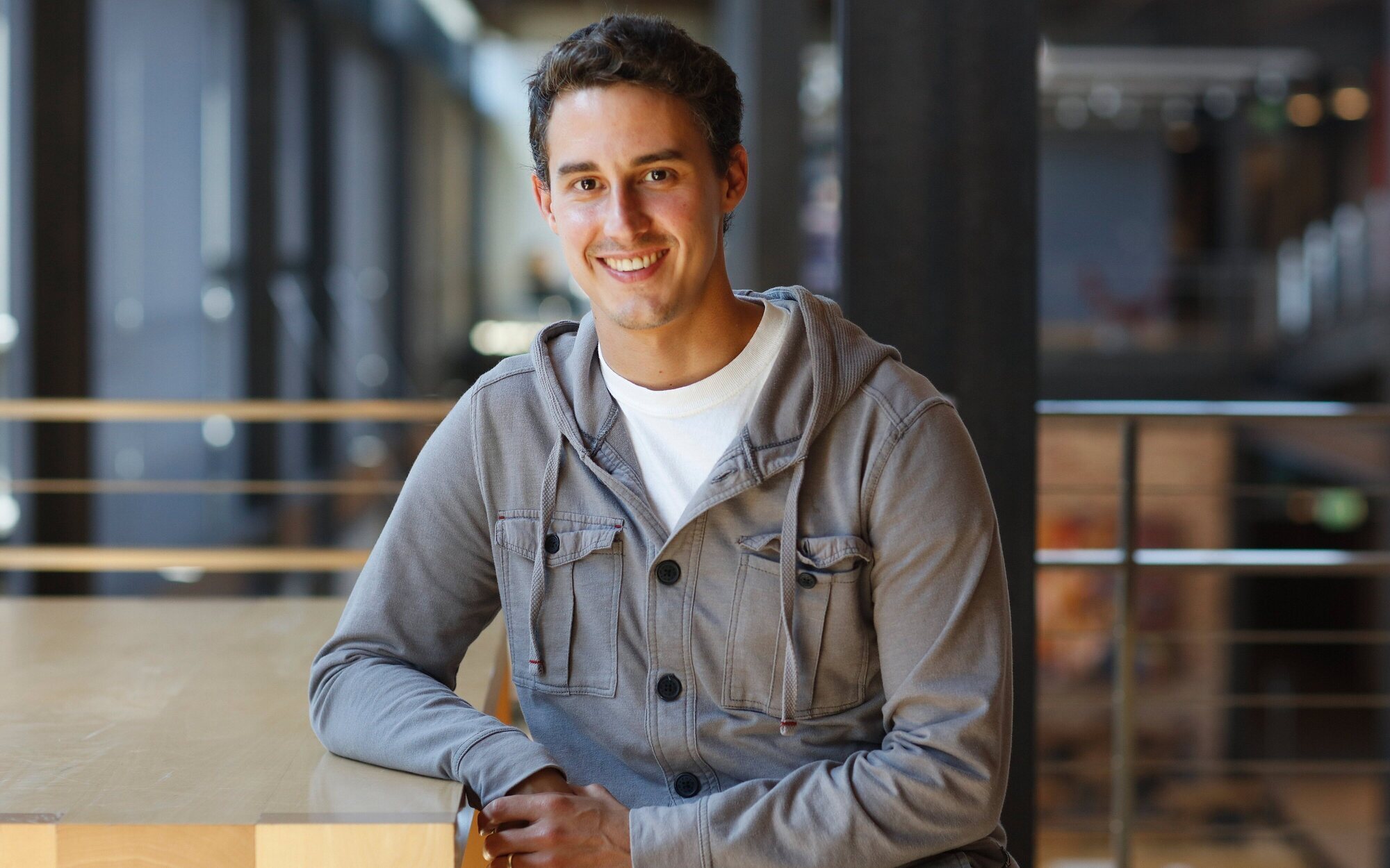 La experiencia laboral en Pixar: Jordi Oñate, el animador español de ‘Elio’, comparte su historia