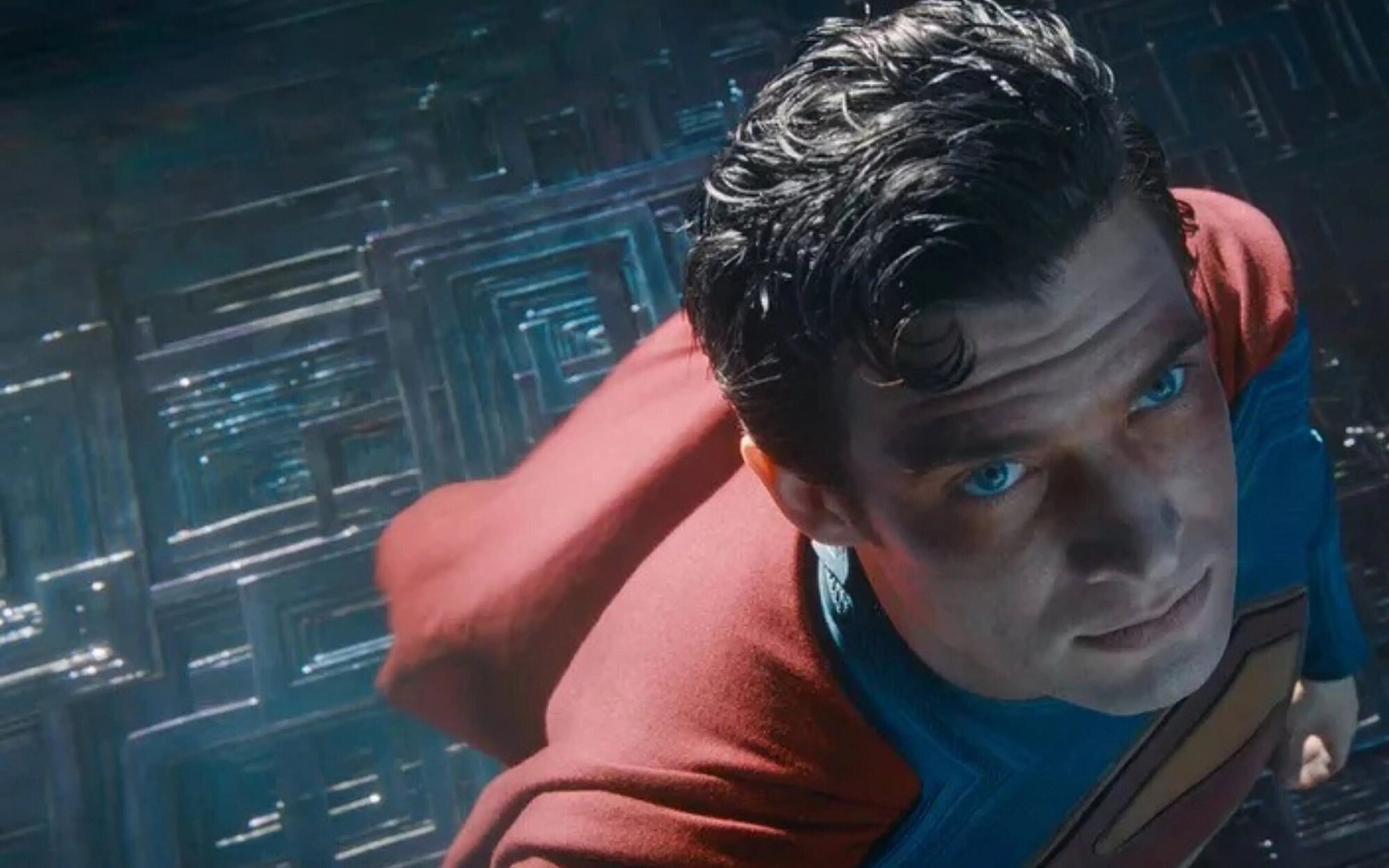 James Gunn revela el mural completo de metahumanos de ‘Superman’ tras la insistencia de los fans