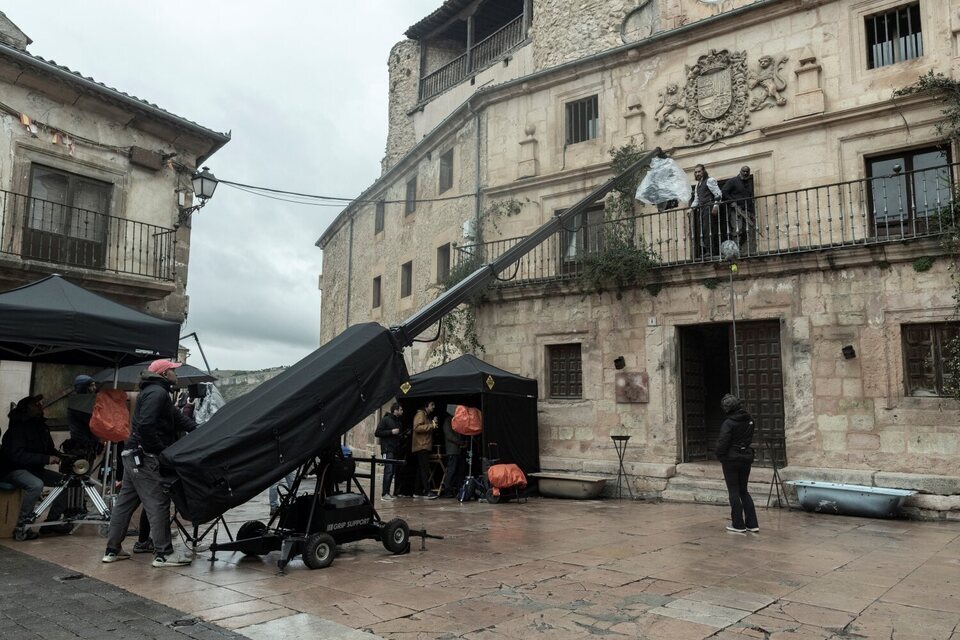 Sepúlveda reconvertida en escenario postapocalíptico para 'The Walking Dead: Daryl Dixon'