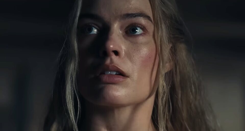 Cathy mira con deseo