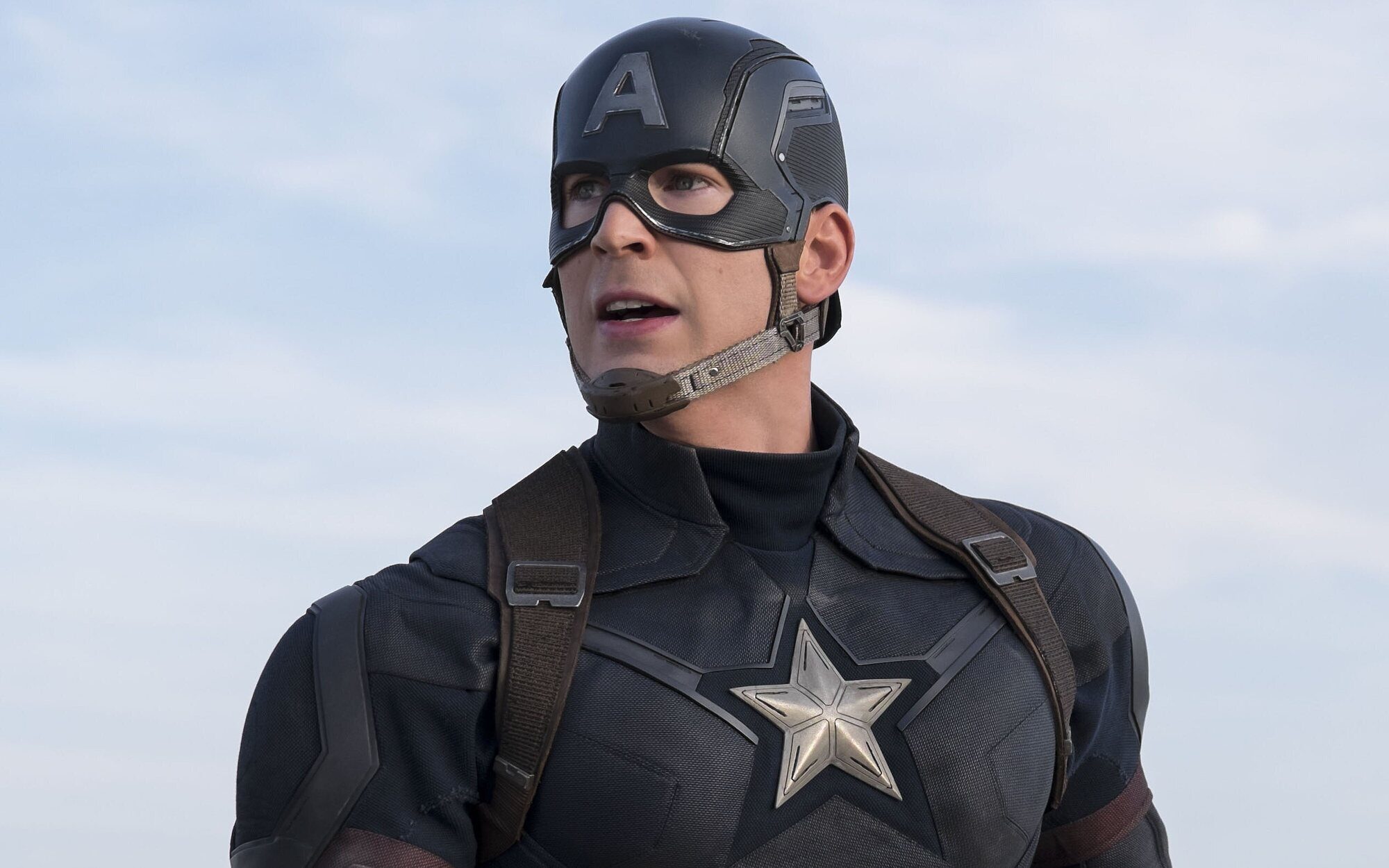 Chris Evans aparece en Toronto con un físico espectacular que enciende las especulaciones sobre su regreso como Capitán América en Avengers: Doomsday Chris Evans aparece en Toronto con un físico espectacular que enciende las especulaciones sobre su regreso como Capitán América en Avengers: Doomsday