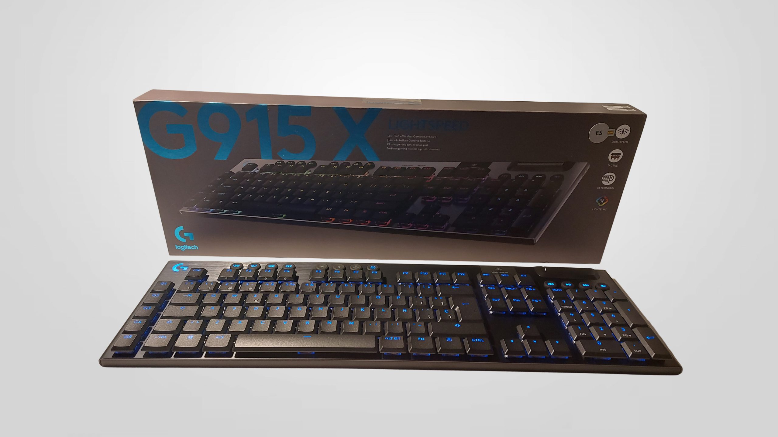Logitech G915 X Lightspeed: el teclado premium que redefine el estándar de excelencia